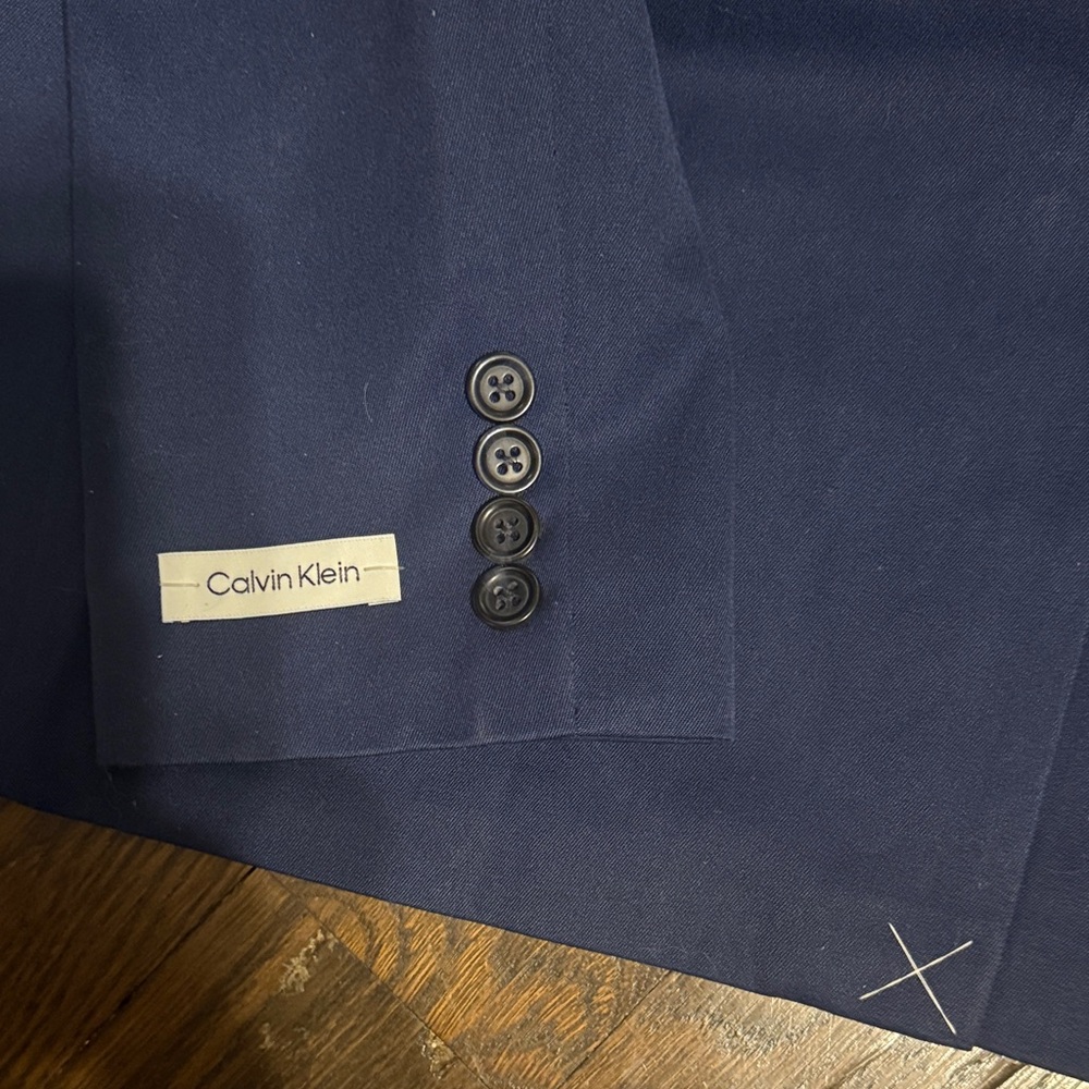 Boys Calvin Klein Navy Blazer Size 18 - Picture 4 of 4